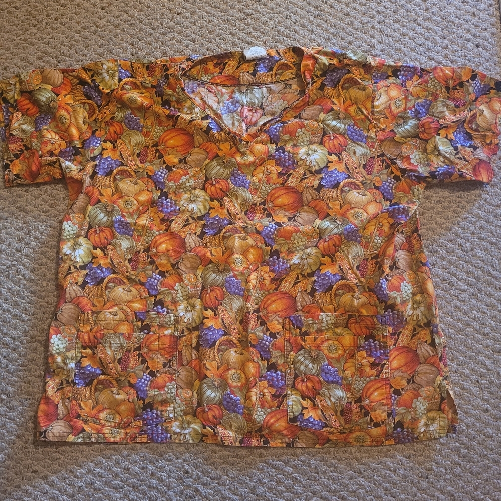 Thanksgiving/Fall Scru Top 🎃🍁
